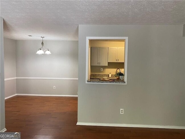 Building Photo - 1607 Augusta Dr