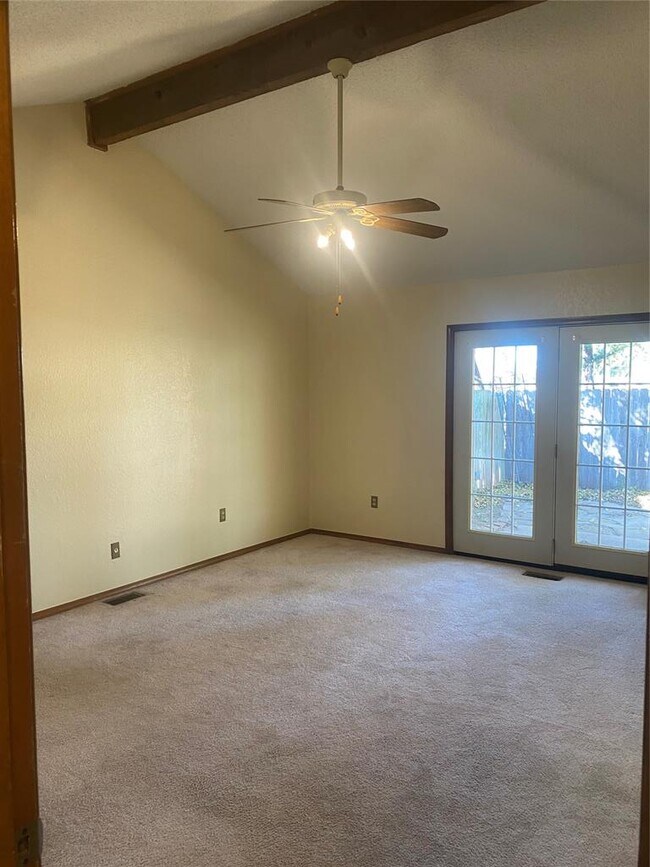 Building Photo - 1732 Lionsgate Cir