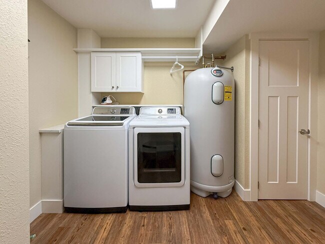 Building Photo - 3080 W Sequim Bay Rd