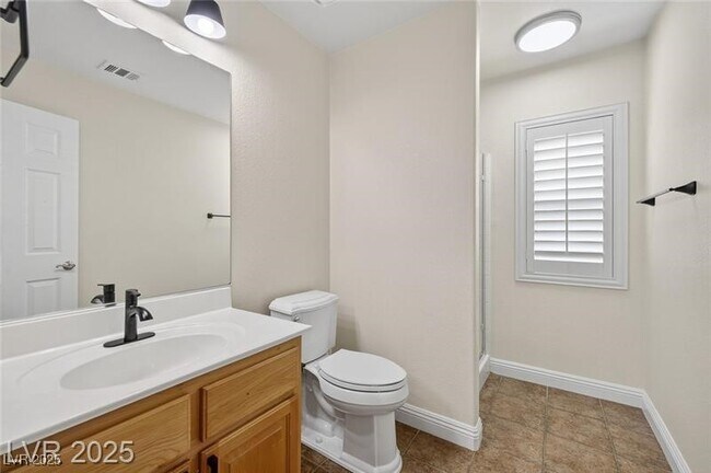 Building Photo - 9340 Lakefront Color St