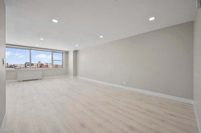 Building Photo - 151 Tremont St