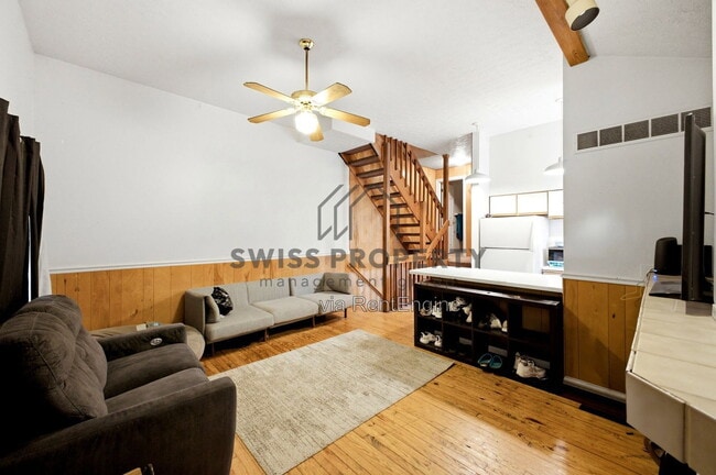 Building Photo - 275 E 16th Ave