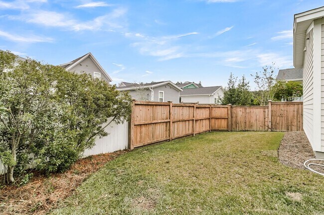 Building Photo - Must See Beautiful 3BR Home in Nexton with...