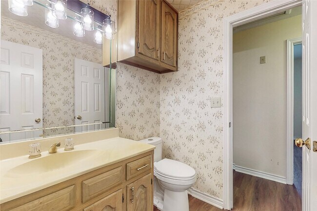 Building Photo - 7504 Summitview Dr