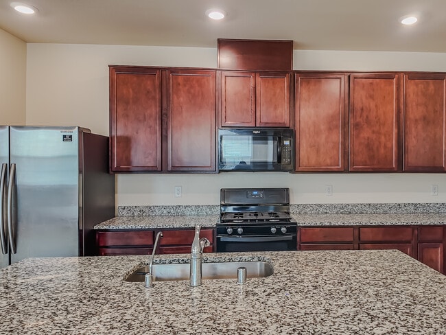 Building Photo - 3210 Brynley Ave