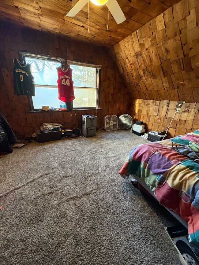 Building Photo - SE - Main &amp; 23rd St N