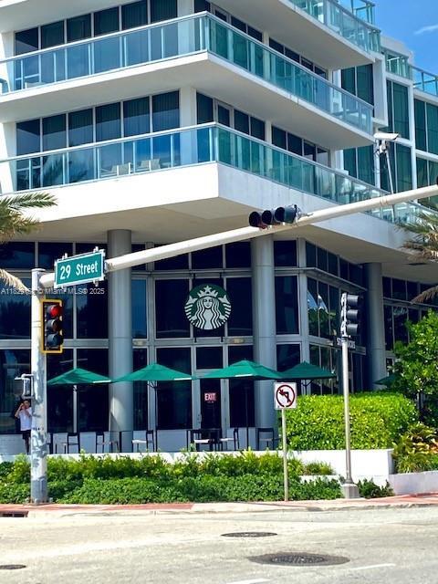 Building Photo - 2899 Collins Ave