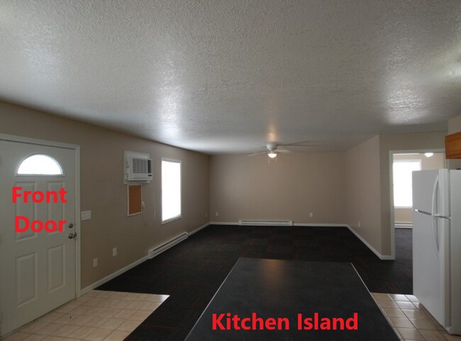 Building Photo - 115-117 South Plum