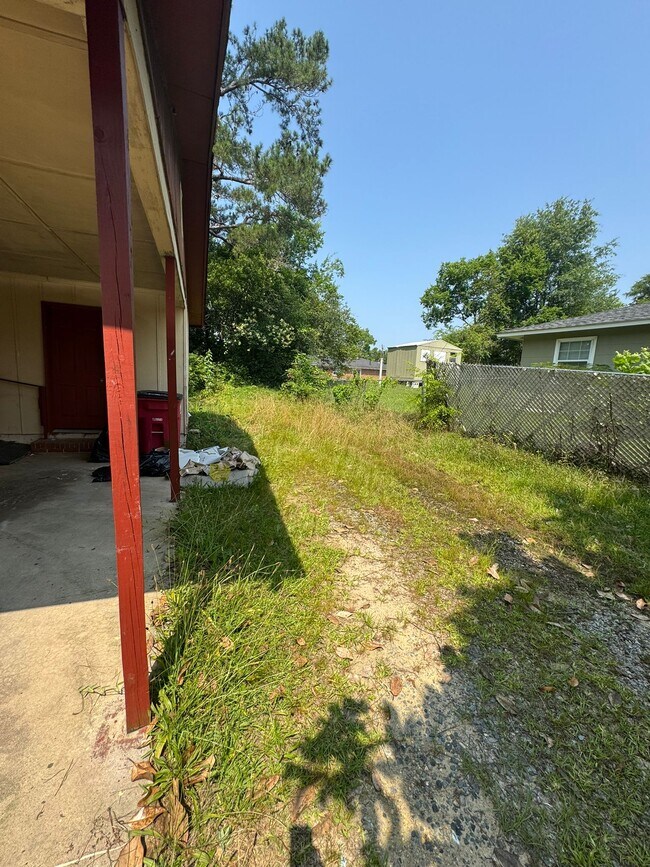 Building Photo - 4331 Ashland Dr
