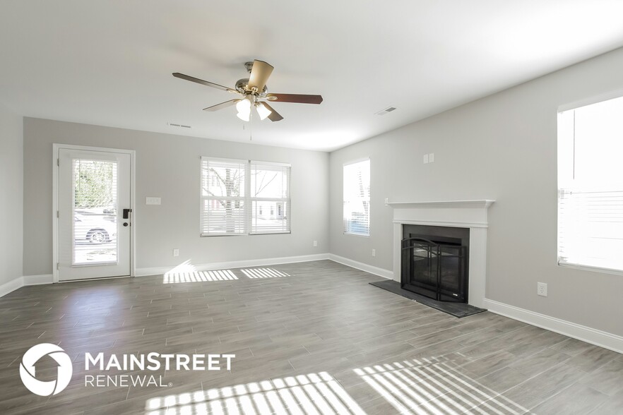 Building Photo - 5825 Parkstone Drive
