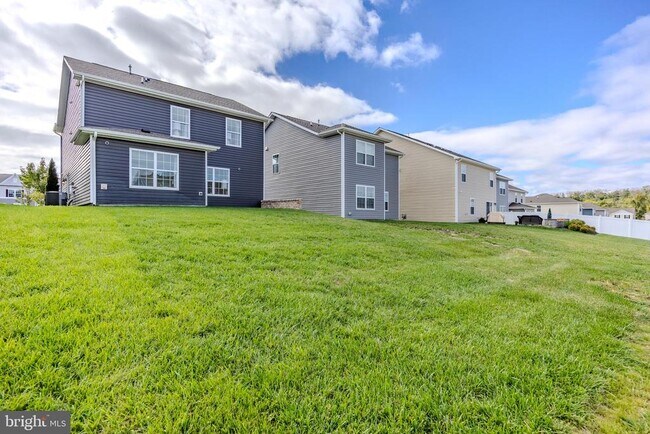 Building Photo - 171 Schyrock Dr