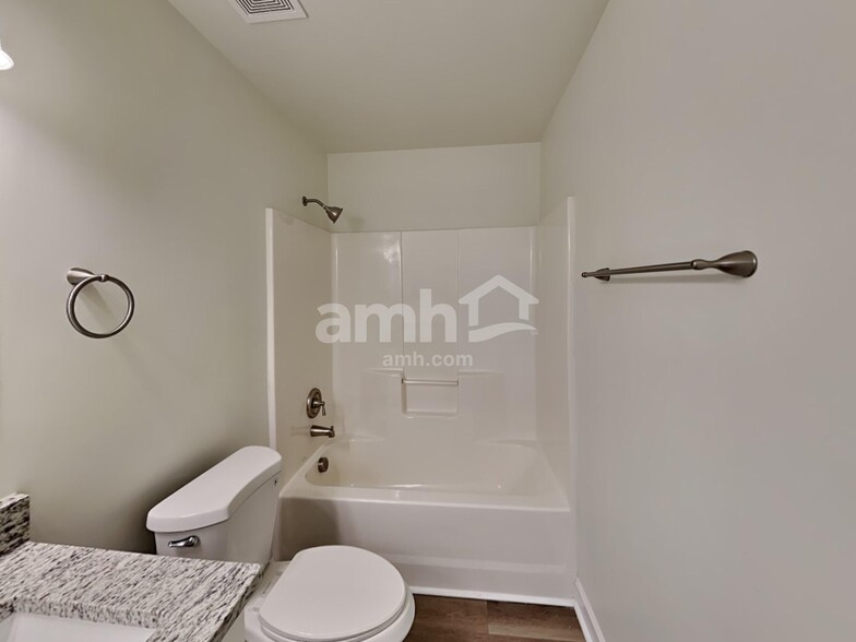 Building Photo - 3059 Romain Trail