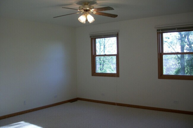 Building Photo - 332 Cassidy Ct