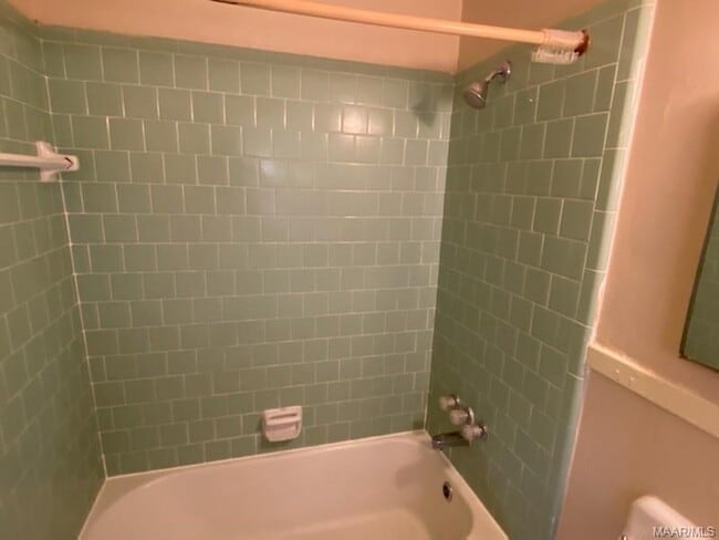 Building Photo - 329 Cloverdale Rd