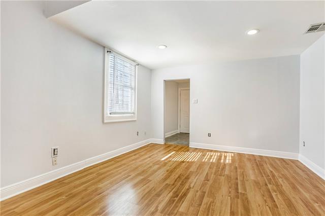Building Photo - 606 Jena St