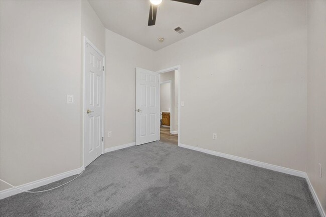 Building Photo - 9814 Autumn Serenade Ct
