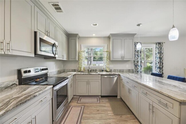 Building Photo - 4142 Blackhawk Dr