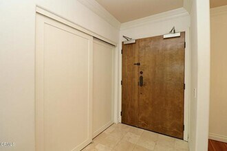 Building Photo - 3855 Ingraham St