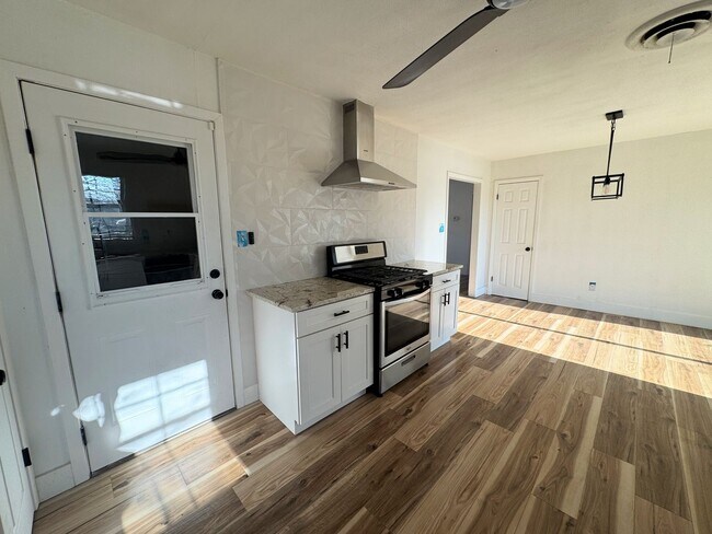 Building Photo - 3-Bedroom House for Rent in Copperas Cove