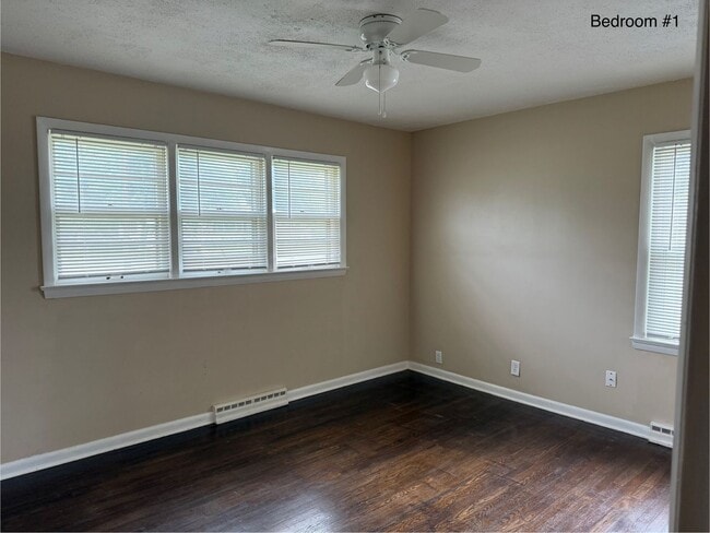 Building Photo - Newly Renovated - Spacious 4 Bedroom - 2 B...