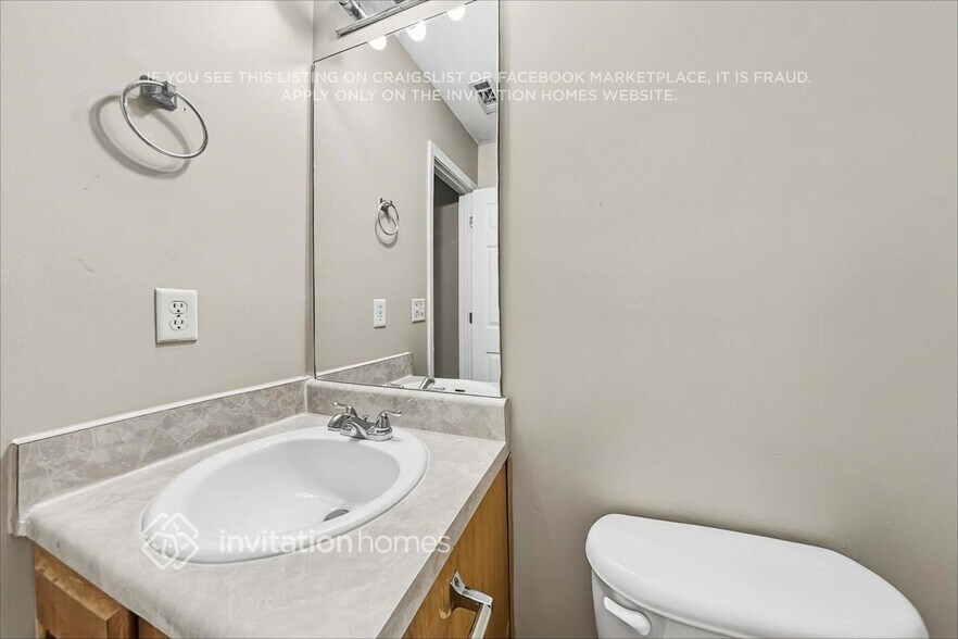 Building Photo - 6864 Foxfire Pl