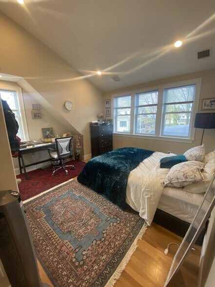 Building Photo - 18 Chandler St