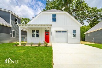 Building Photo - 5365 Lynnland Terrace