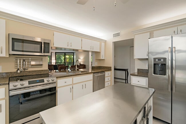 Building Photo - 7101 Gulf of Mexico Blvd