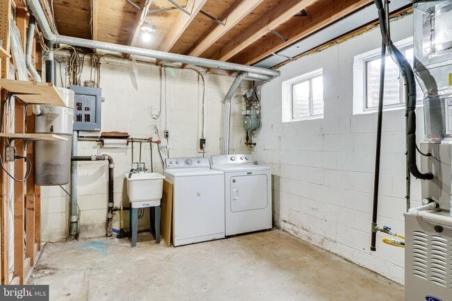 Building Photo - 3227 Dunster Ct