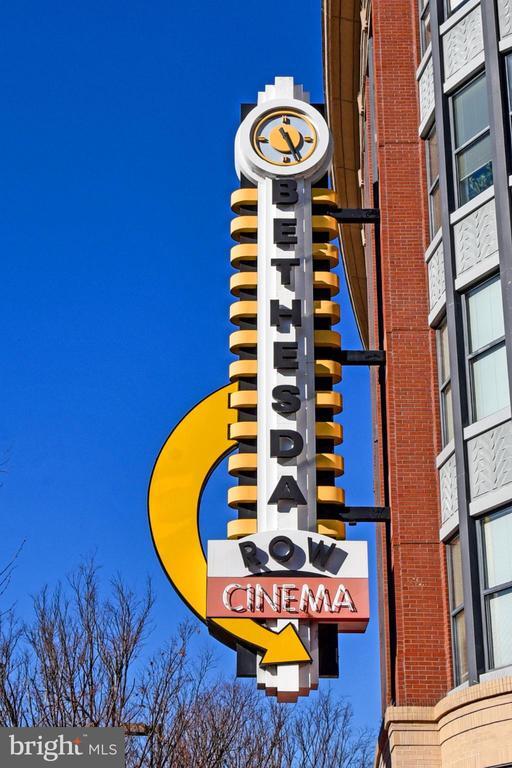 Building Photo - 4620 N Park Ave