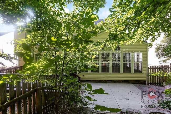 Building Photo - 148 Flowering Grove Ln