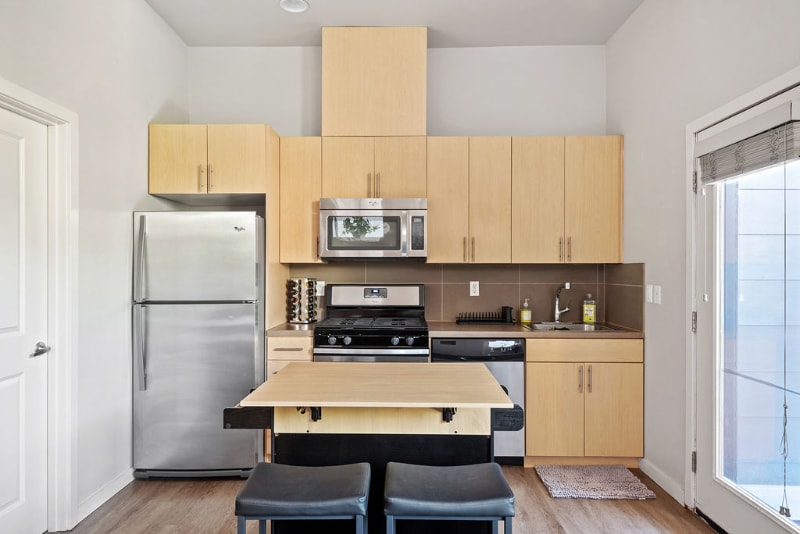 Building Photo - 1607 NW Davis St