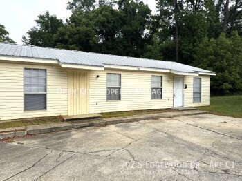 Building Photo - 702 S Edgewood Dr