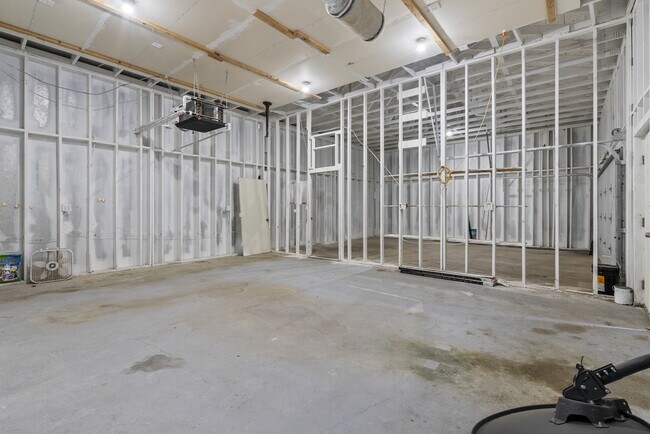 Building Photo - 8892 Martin Ln