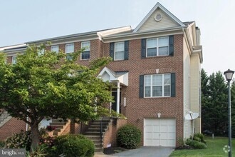 Building Photo - 117 Longpoint Way