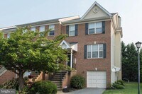 Building Photo - 117 Longpoint Way