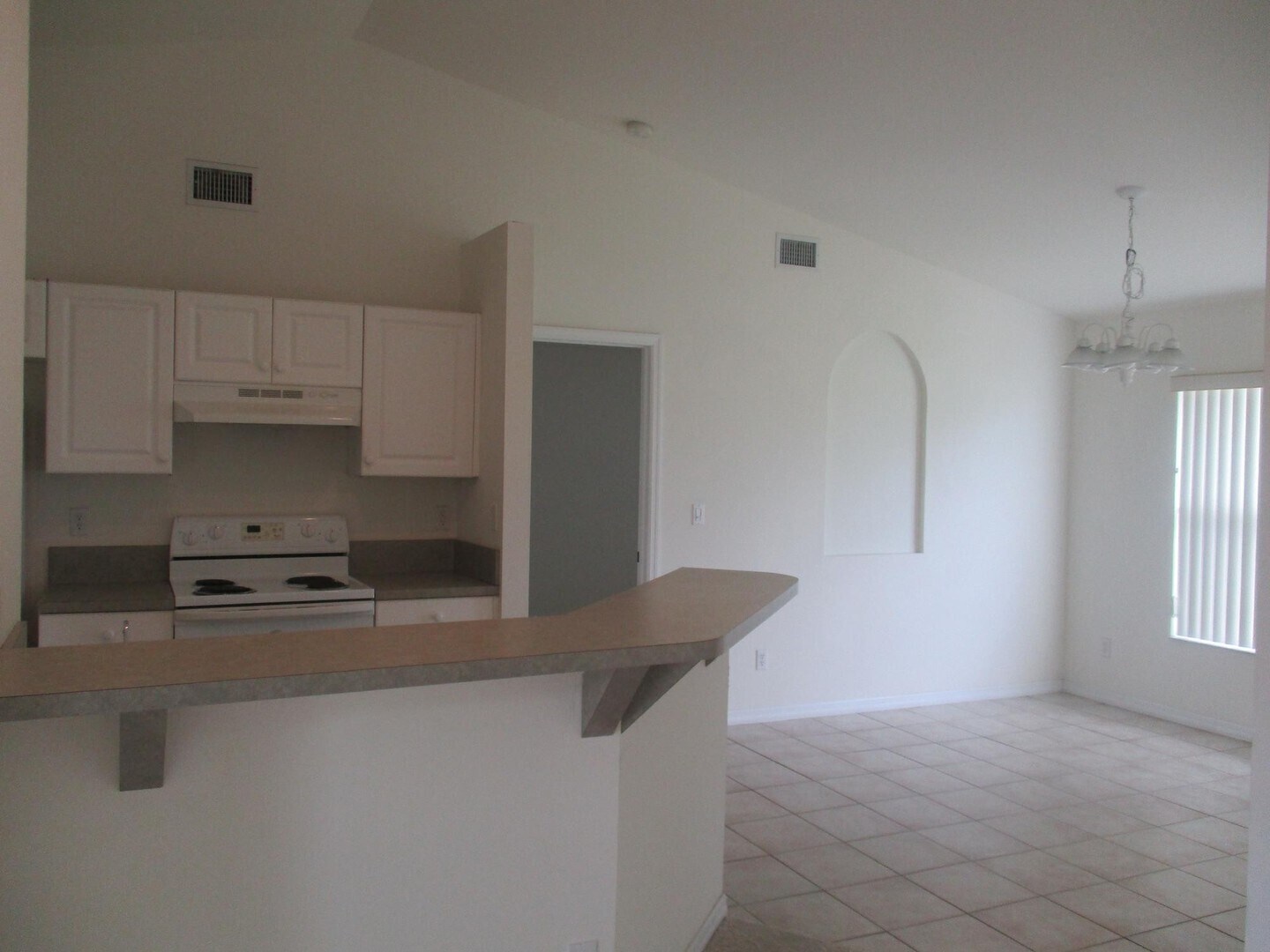 Building Photo - Coming soon  nice 3/2 with newer carpet