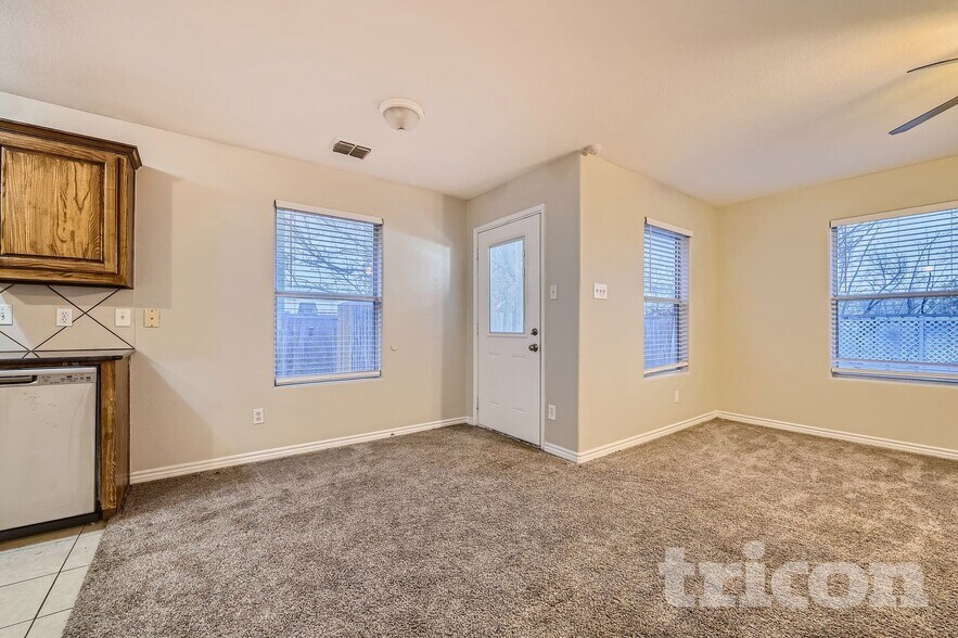 Building Photo - 12713 Carpenter Ln