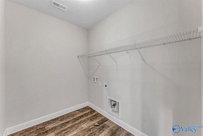 Building Photo - 173 Heritage Brook Dr