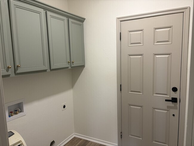 Building Photo - 11601 Hackney Ln