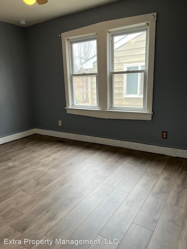 Building Photo - 4 br, 1.5 bath House - 5083 Homestead Ave
