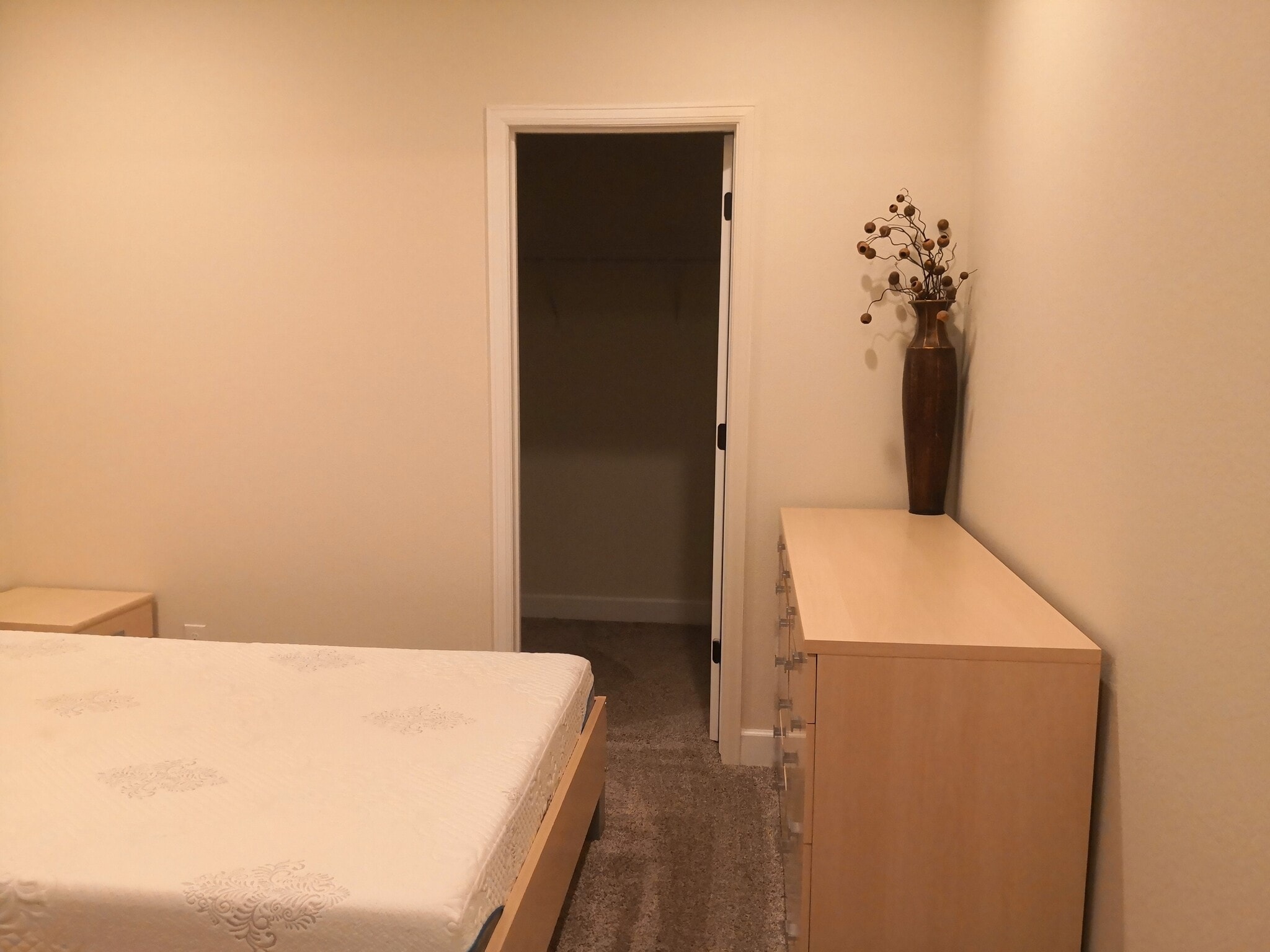 Building Photo - 12989 Ventana St