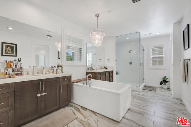 Building Photo - 20559 Wood Rose Ct