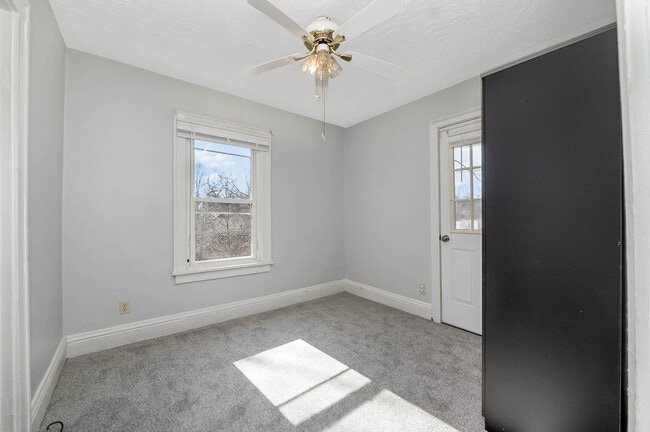 Building Photo - 1127 Cecelia Ave