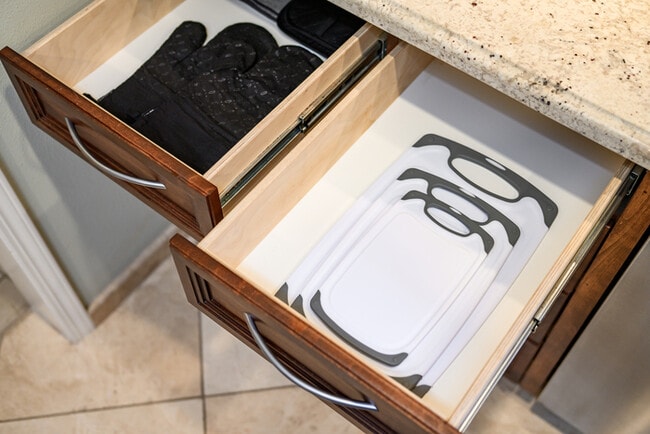 Building Photo - 1342 Skyline Dr