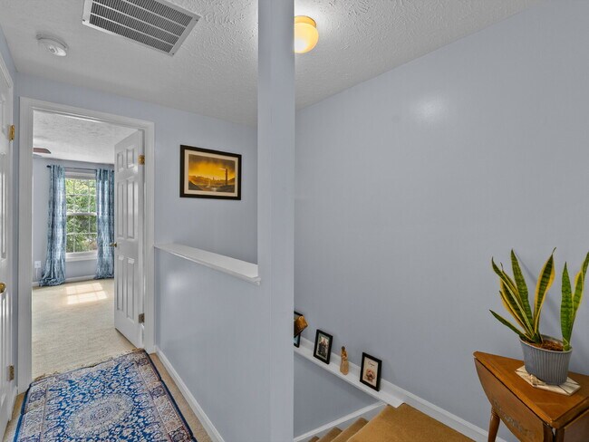 Building Photo - 1636 Fieldthorn Dr