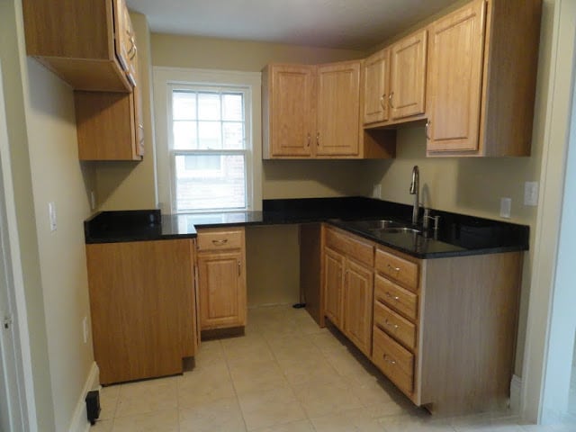 Building Photo - 4 Bed - 1.5 Bath Colonial for Rent in Shaker Heights | Beautiful Updates!