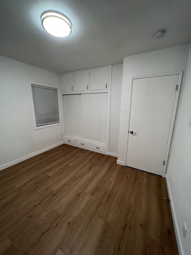 Building Photo - 17204 Crenshaw Blvd