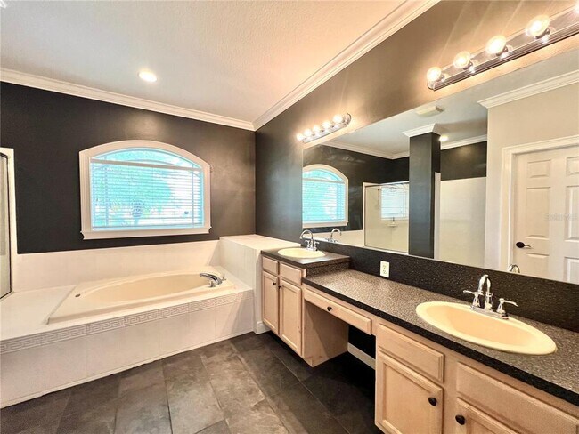 Building Photo - 2848 Duncan Tree Cir