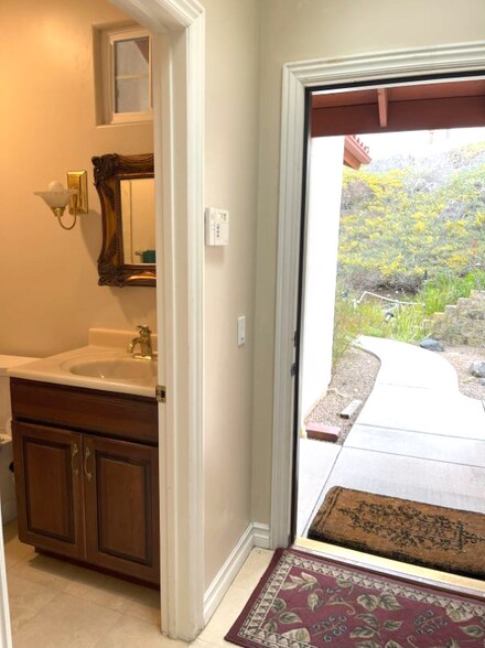 Building Photo - 6702 Corintia St